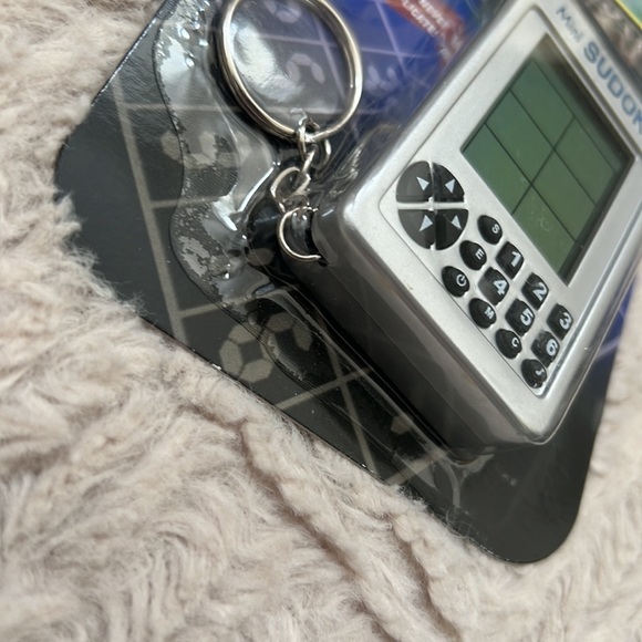 Mini sudoku Keychain Electronic Handheld Travel Game
New in original packaging - Picture 10 of 16